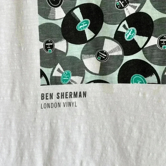 Ben Sherman Men's Records Graphic T-Shirt, White Graphic Tee, Size Small - Picture 9 of 16